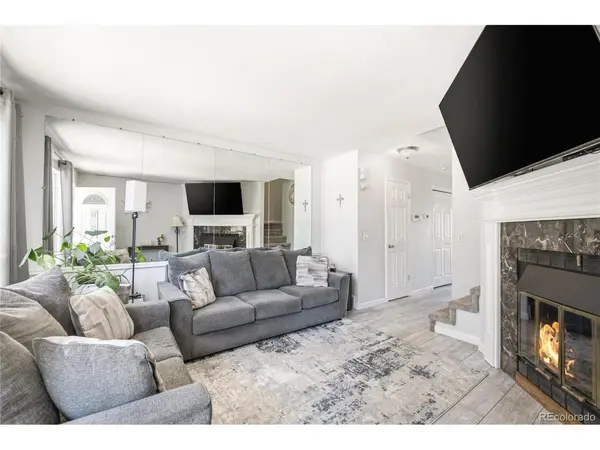 8805 W Floyd, Lakewood, CO 80227