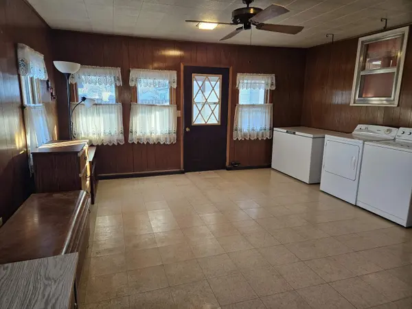 102 Chickasaw ST, Nashua, IA 50658