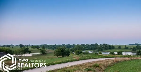 2313 Lake Trail, Fairfield, IA 52556