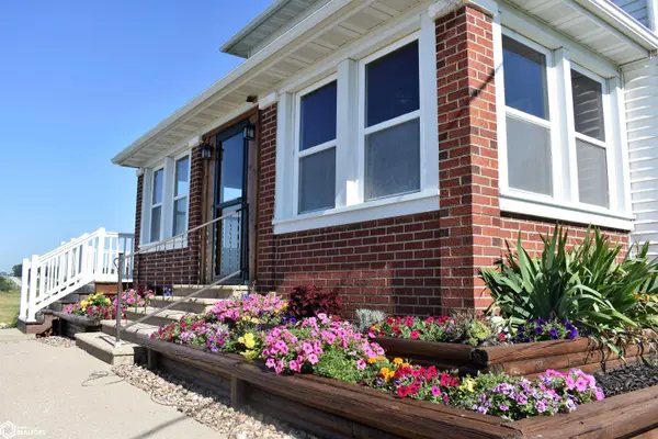 22174 Highway D41, Eldora, IA 50627