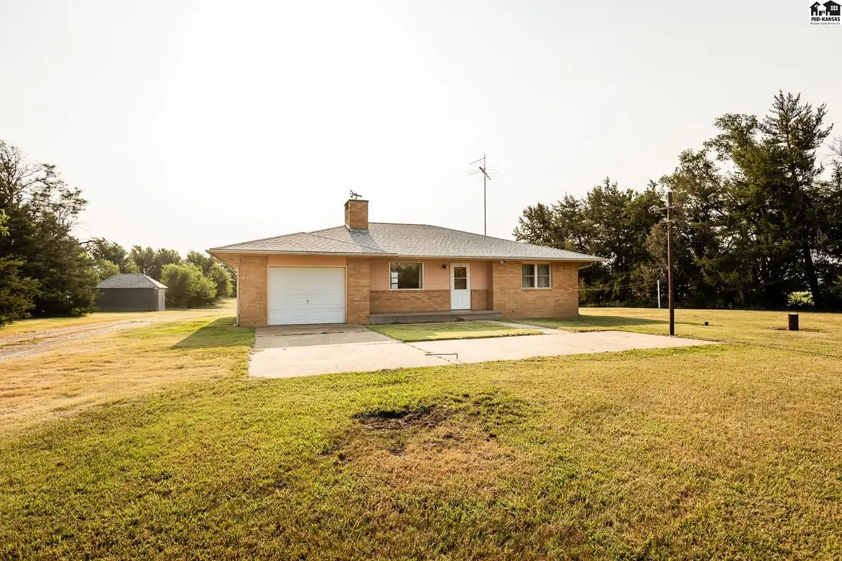 165 N 290th Rd, Tescott, KS 67423