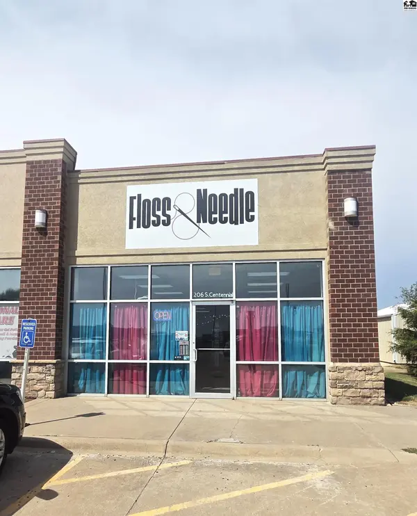 206 S Centennial Dr, Mcpherson, KS 67460