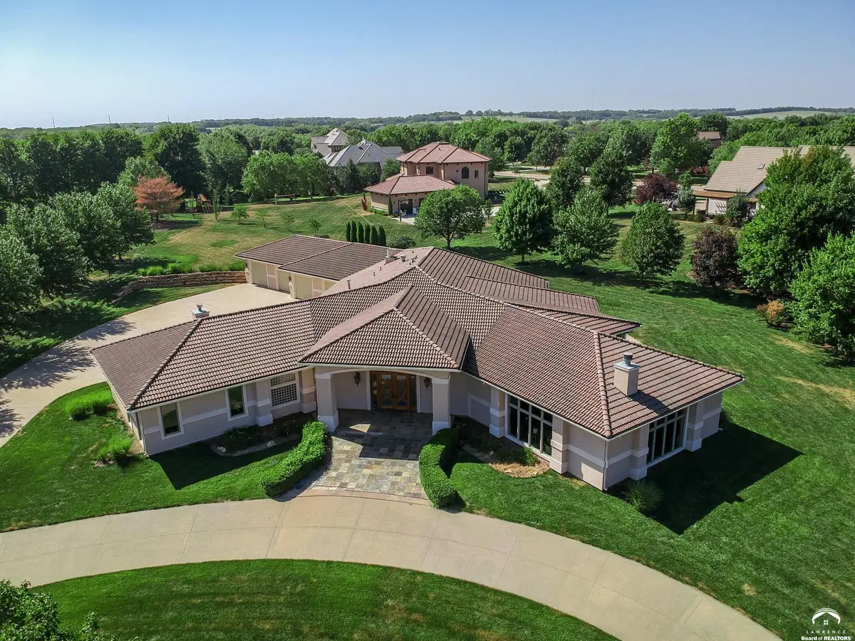 1709 Lake Alvamar DR, Lawrence, KS 66047