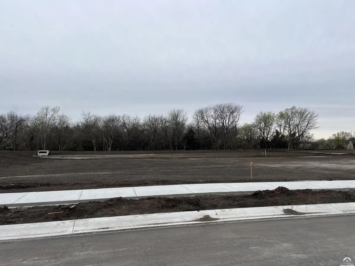 B2L24 Glenn CT, Baldwin City, KS 66006