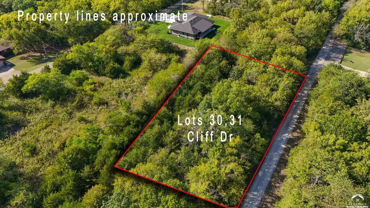 6247 & 6257 Cliff DR, Ozawkie, KS 66070