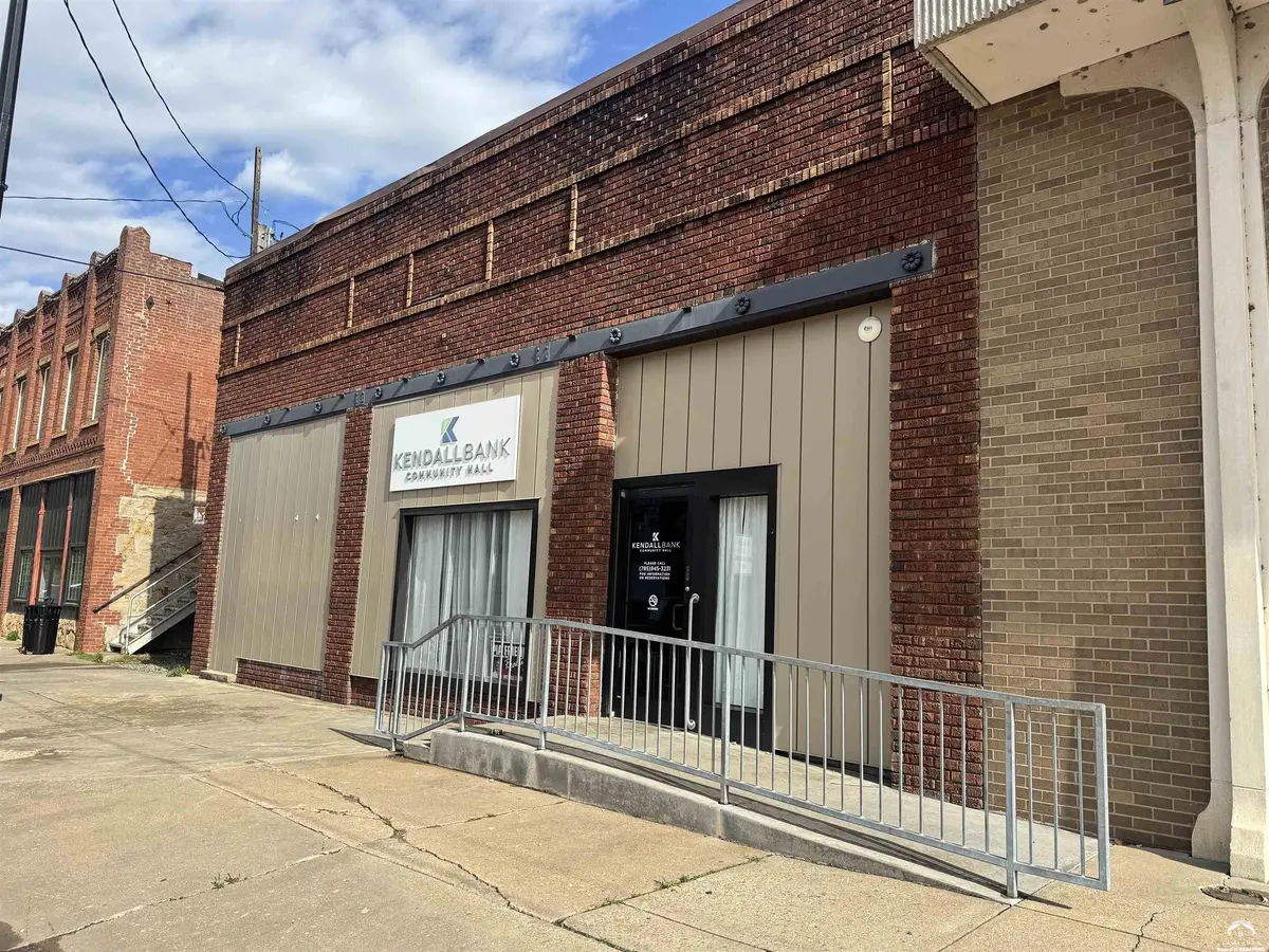 408 Broadway ST, Valley Falls, KS 66088