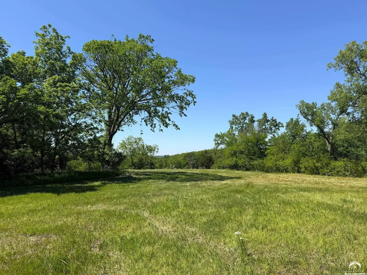 1200 SE Stanley RD, Tecumseh, KS 66542