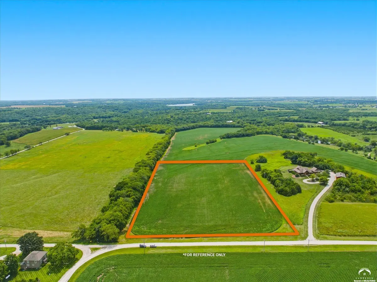 645 N 900 RD, Lawrence, KS 66047