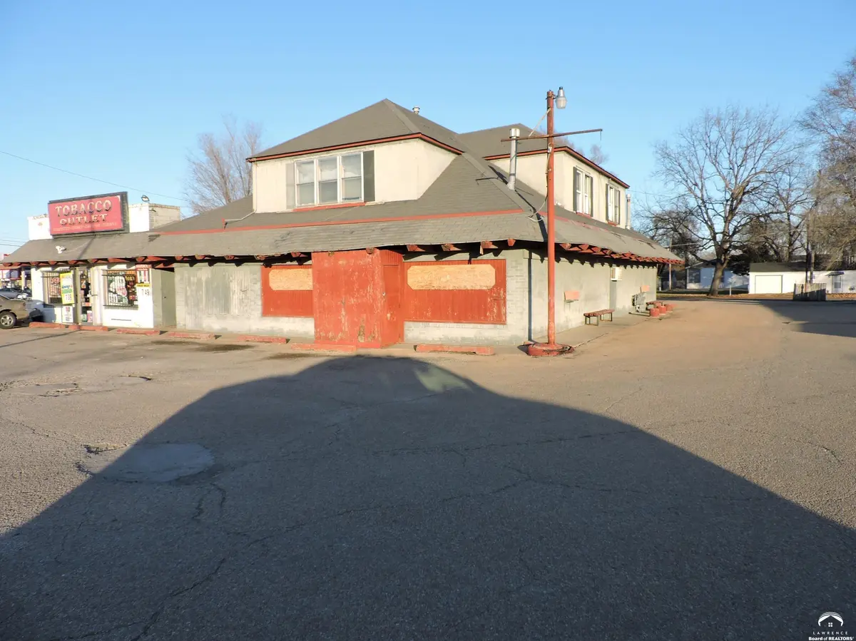 1834 NW Topeka BLVD, Topeka, KS 66608
