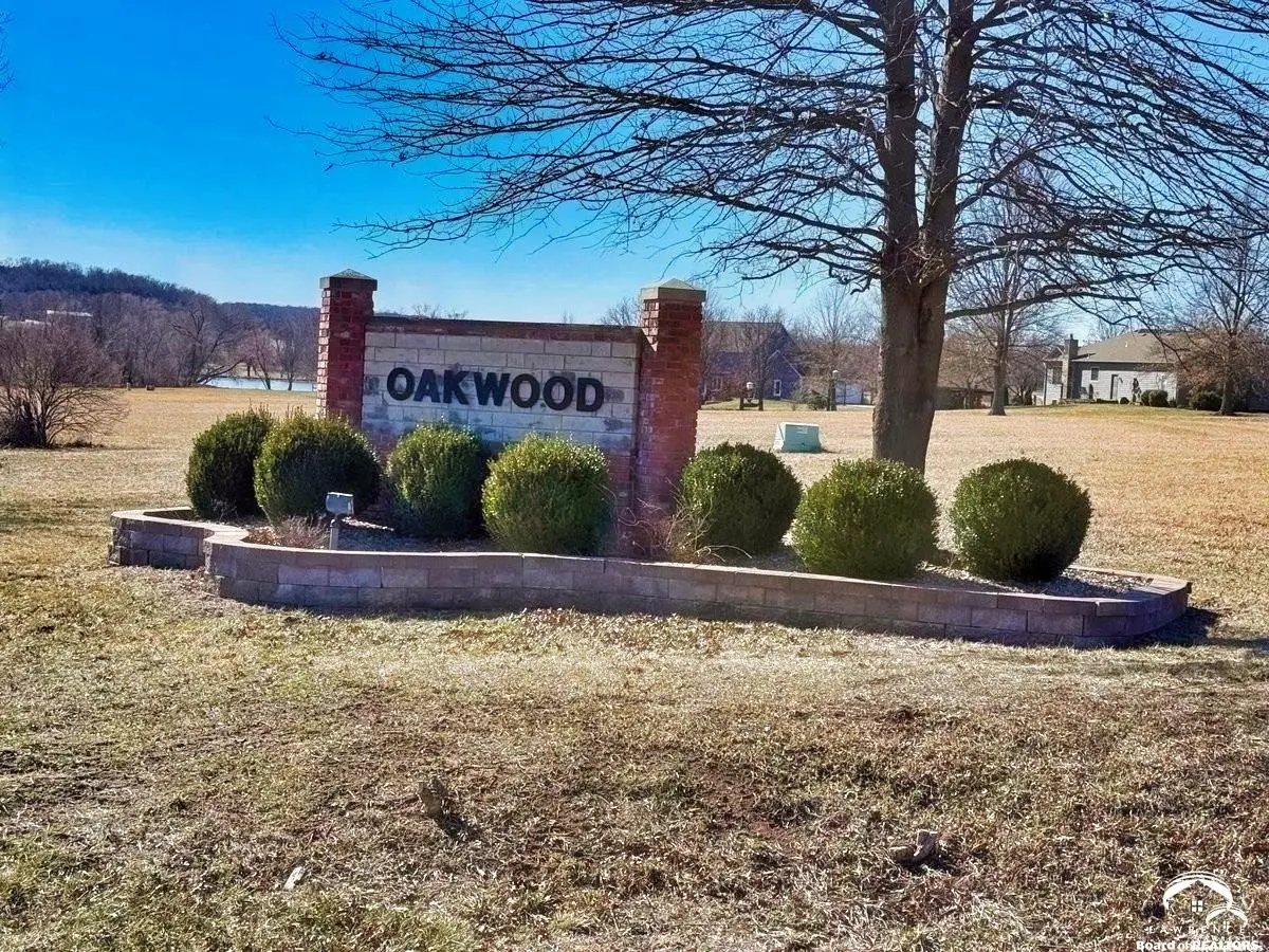 1122 E 1264 RD, Lawrence, KS 66047