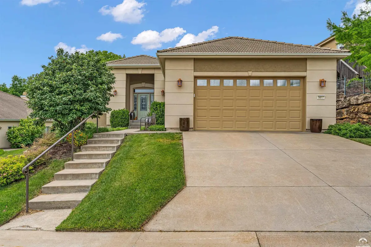 5617 Villa DR, Lawrence, KS 66047