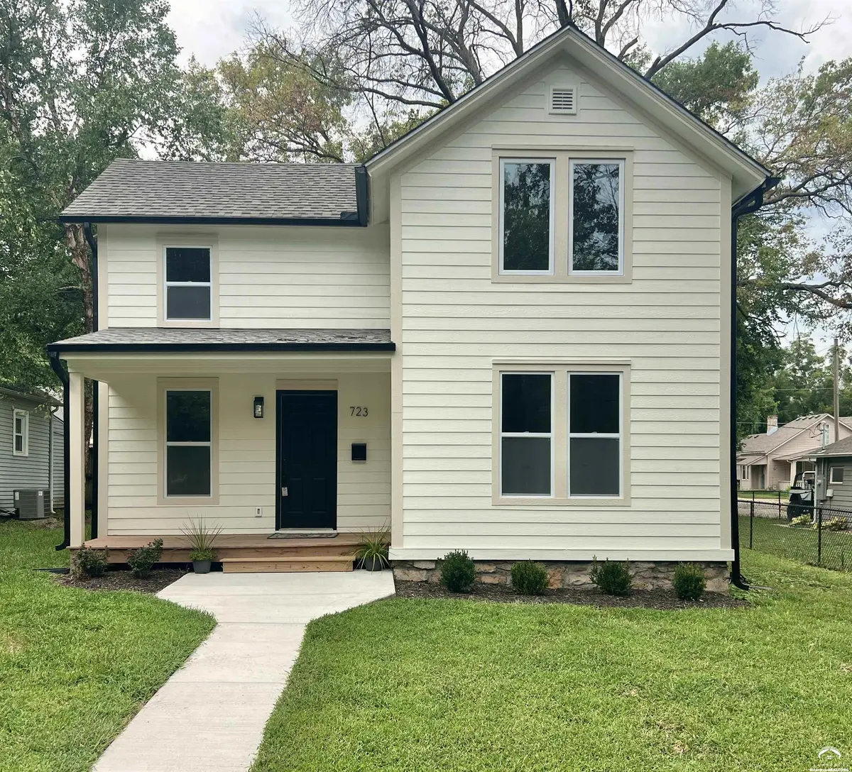 723 Arkansas ST, Lawrence, KS 66044