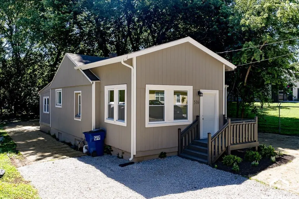 516 N 7th ST, Lawrence, KS 66044