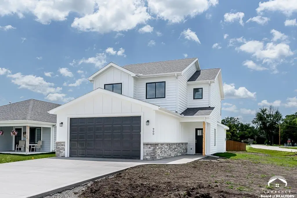 900 2nd ST, Perry, KS 66073