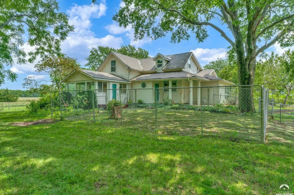 662 E 1452 RD, Baldwin City, KS 66006