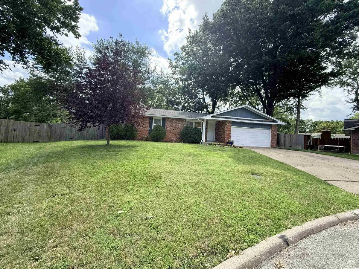3515 W 8th CT, Lawrence, KS 66049