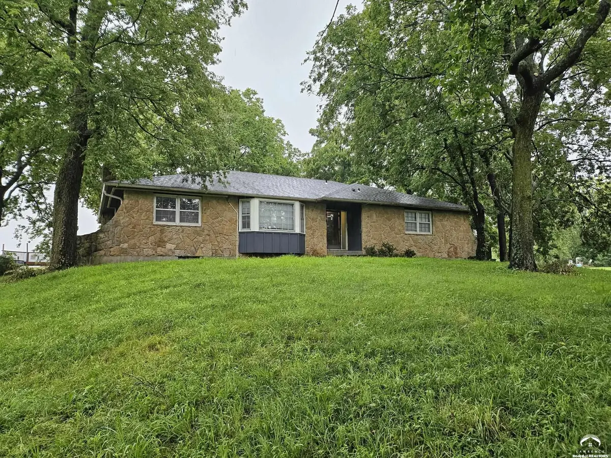 996 E 1400 RD, Lawrence, KS 66046