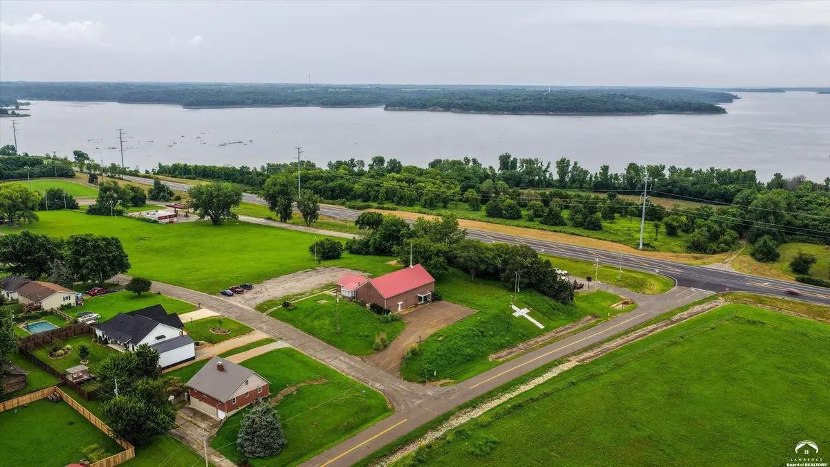 105 Goldenrod AVE, Ozawkie, KS 66070