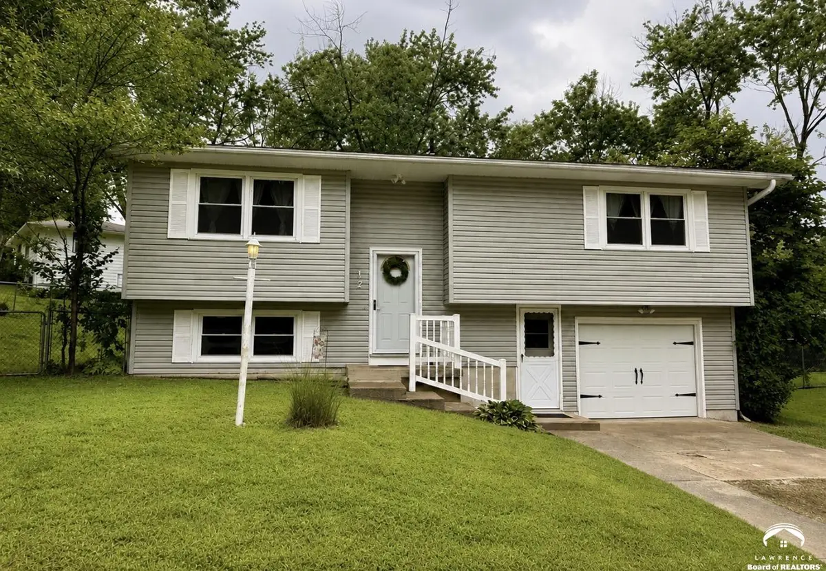 12 Ithica CT, Eudora, KS 66025