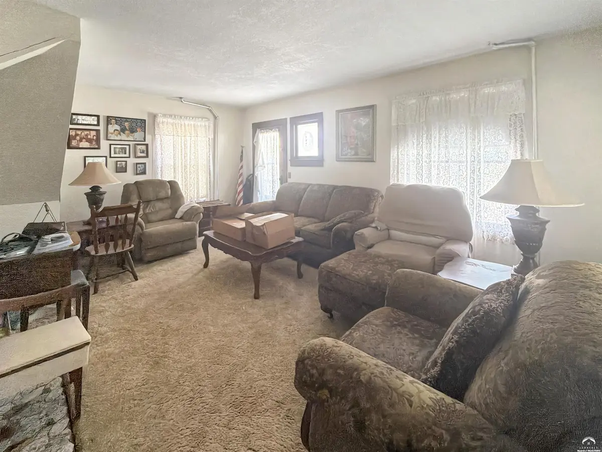 109 N 10th ST, Atchison, KS 66002