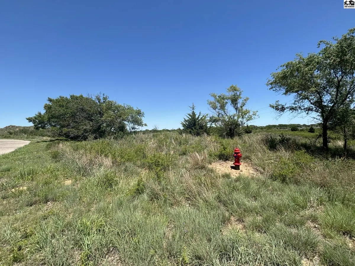 0000 E Snokomo Rd, Hutchinson, KS 67502