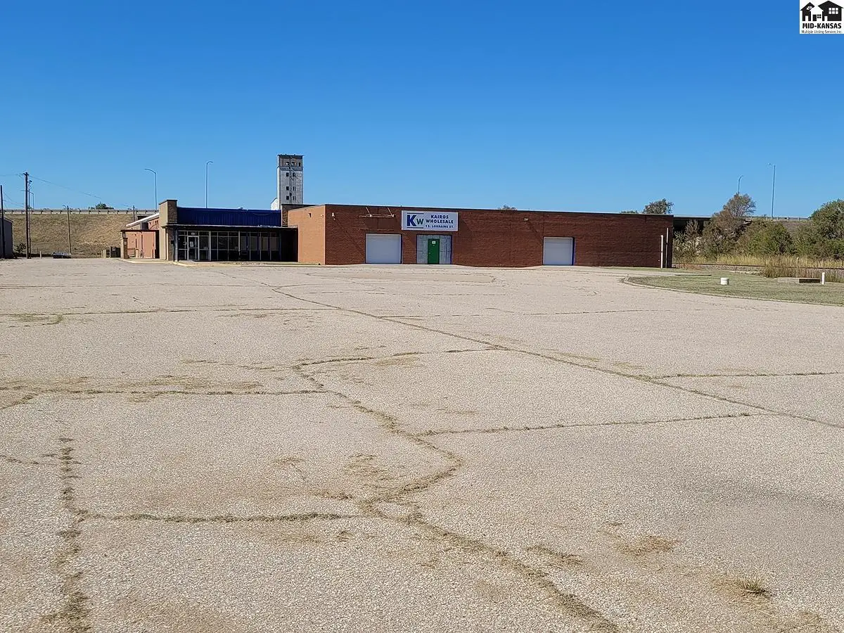 1 S Lorraine St, Hutchinson, KS 67501