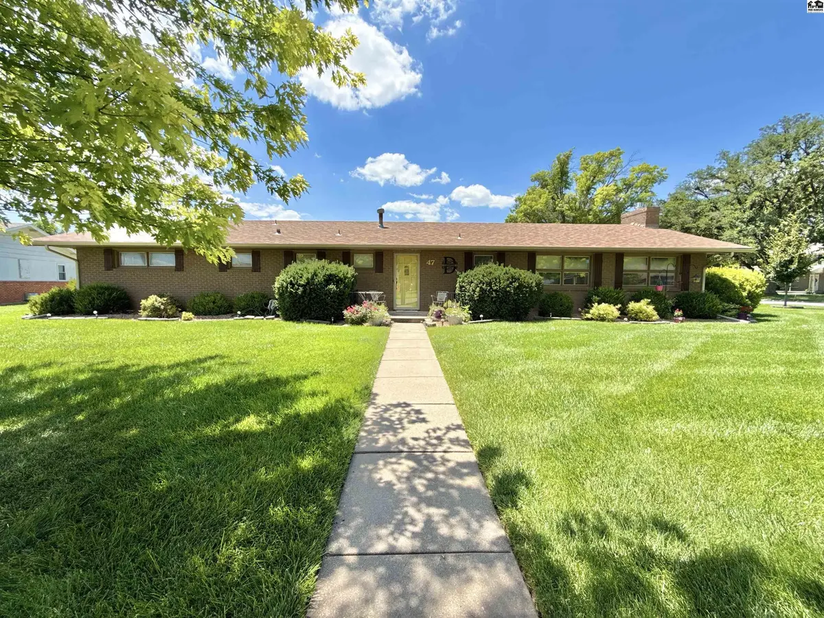 47 Tomahawk Rd, Hutchinson, KS 67502
