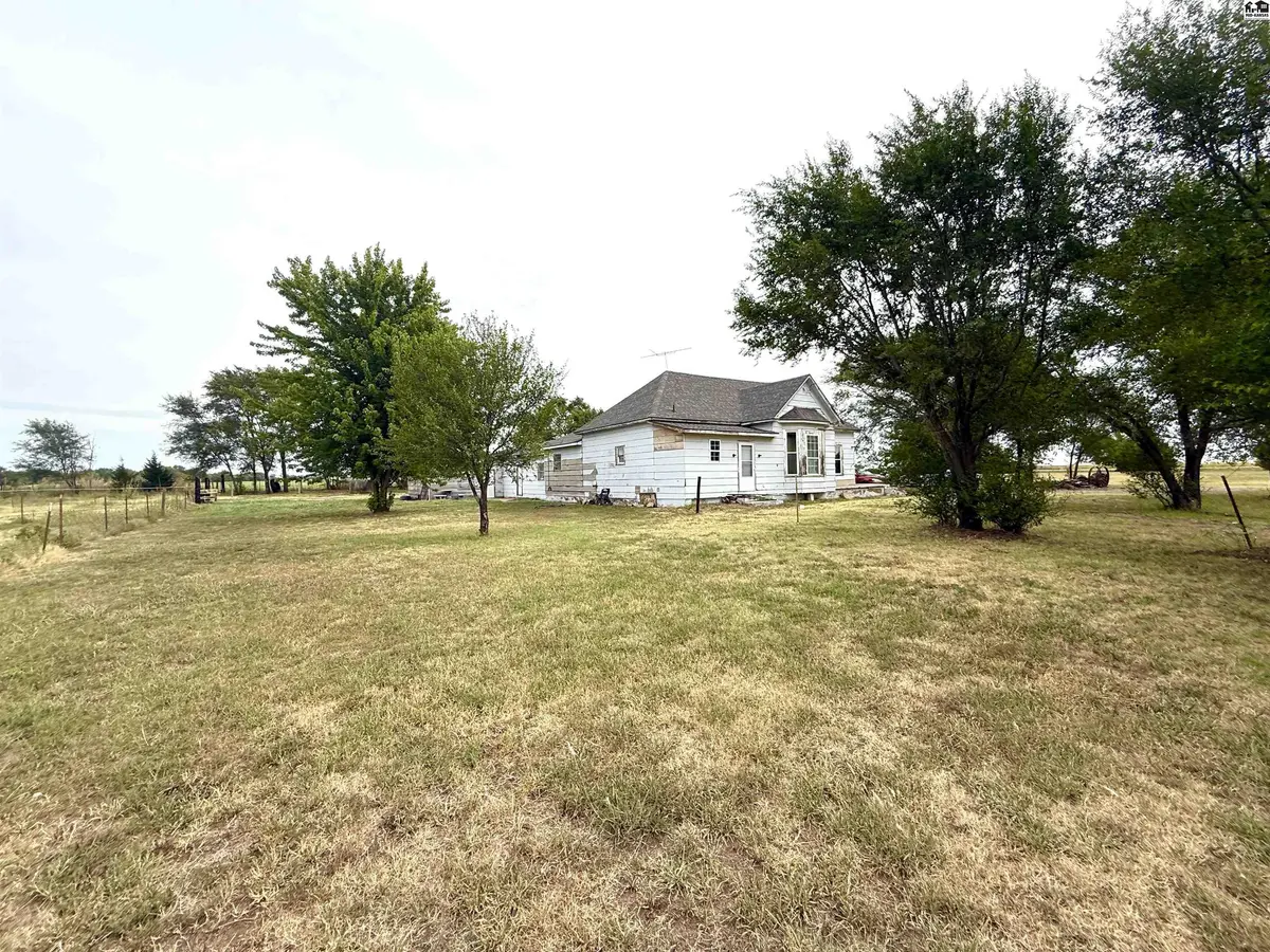 1006 NW 70 Rd, Attica, KS 67009