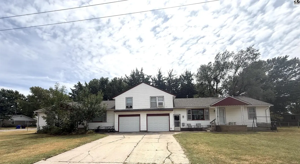 200 W Morgan St Apt A-C, Inman, KS 67546