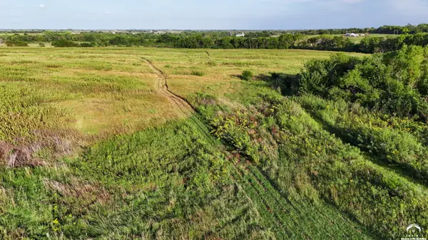 7500 SW Davis RD, Auburn, KS 66402