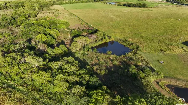 7500 SW Davis RD, Auburn, KS 66402