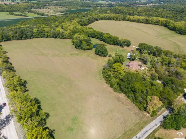1008 N 1700 RD, Lawrence, KS 66049