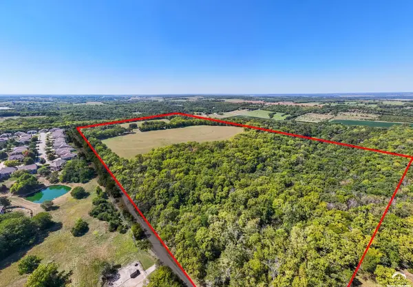 1008 N 1700 RD, Lawrence, KS 66049