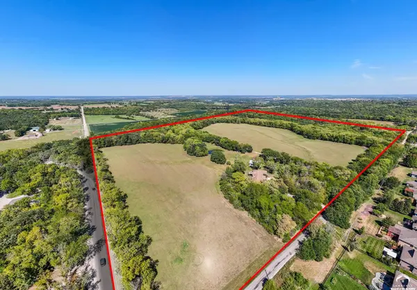 1008 N 1700 RD, Lawrence, KS 66049