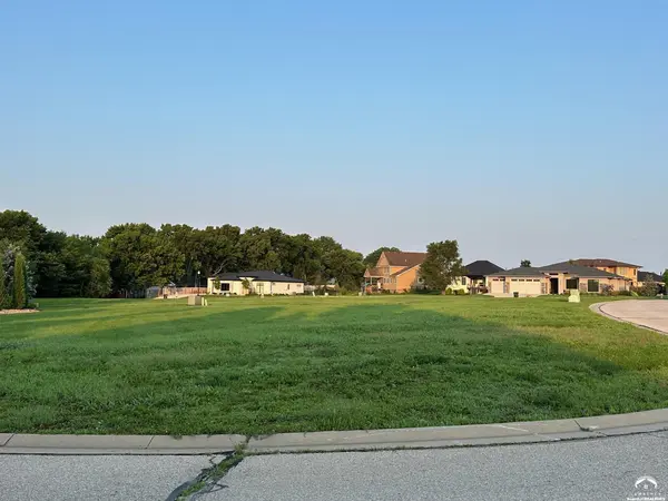 205 Knotted Bend CT, Lawrence, KS 66049