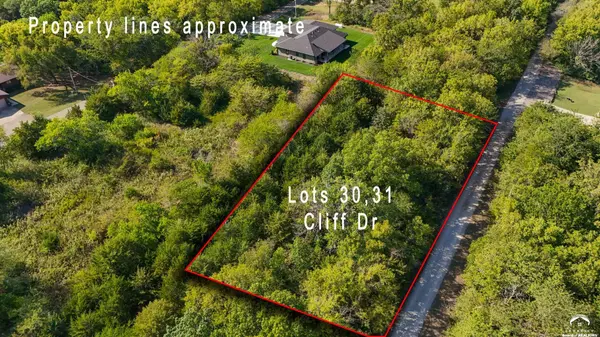 6247 & 6257 Cliff DR, Ozawkie, KS 66070