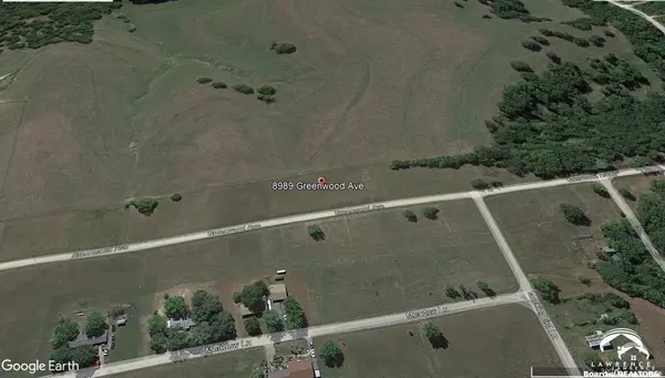 8989 Greenwood AVE, Ozawkie, KS 66070