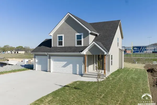 1013 2nd ST, Perry, KS 66073