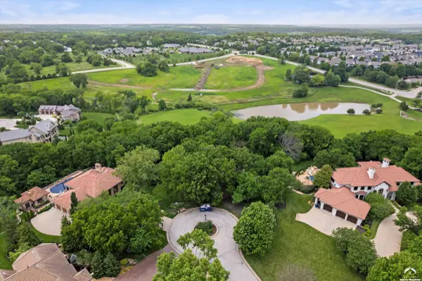 3708 Buck Brush CT, Lawrence, KS 66049