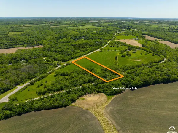 980 SE Stanley RD, Tecumseh, KS 66542