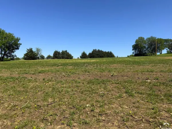1150 SE Stanley RD, Tecumseh, KS 66542