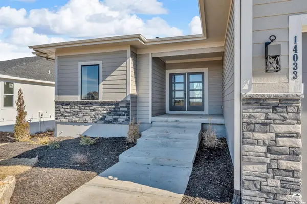 14033 S Landon ST, Olathe, KS 66061