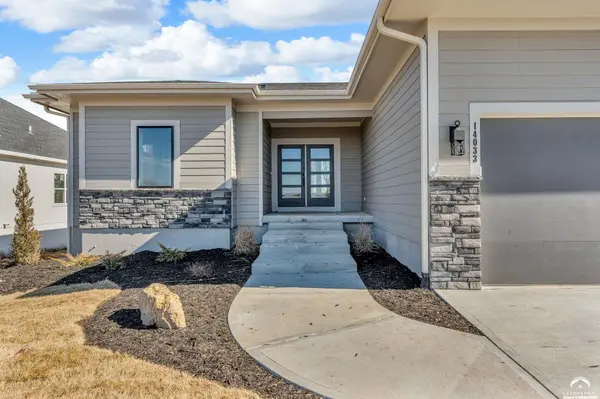 14033 S Landon ST, Olathe, KS 66061
