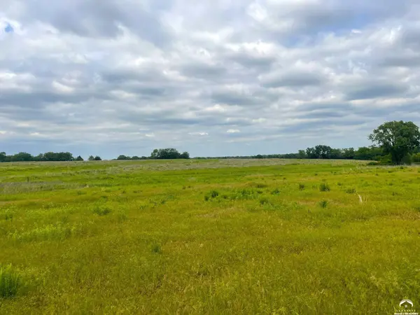2590 SE 77th ST, Berryton, KS 66409