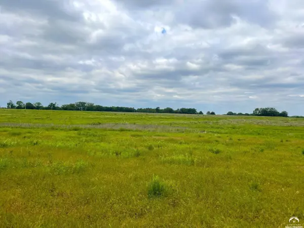 2590 SE 77th ST, Berryton, KS 66409