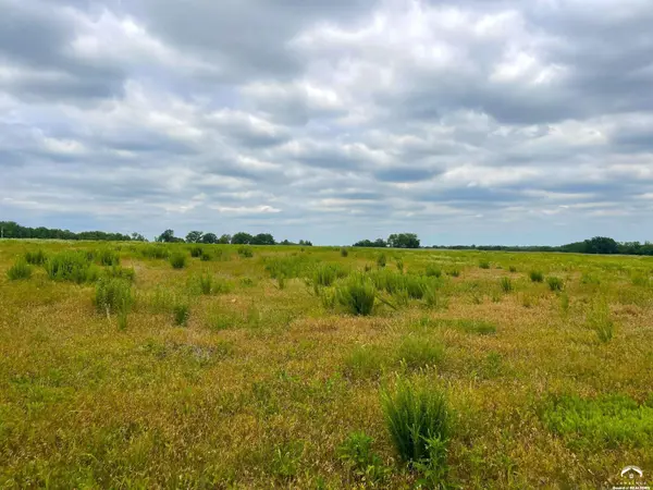 2530 SE 77th ST, Berryton, KS 66409