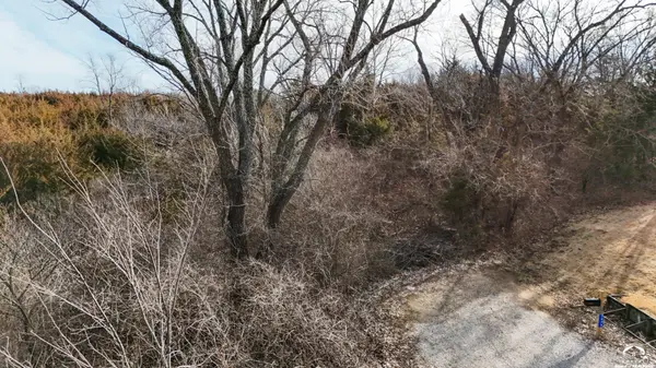 7489-7529 5LOTS Skyline DR, Meriden, KS 66512