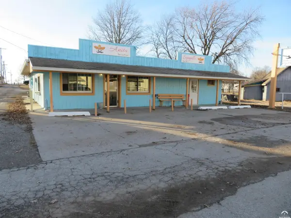 204 Third ST, Winchester, KS 66097
