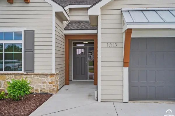 1013 Bluestem CIR, Baldwin City, KS 66006
