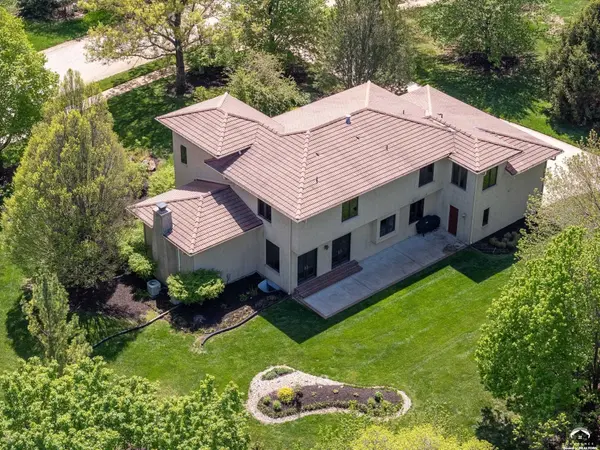 201 Fall Creek RD, Lawrence, KS 66049